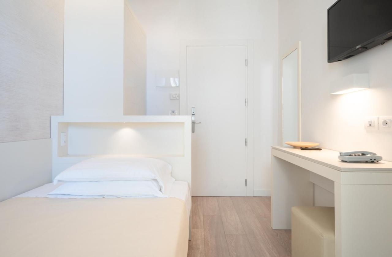 Hotel Bristol Cattolica Exterior photo