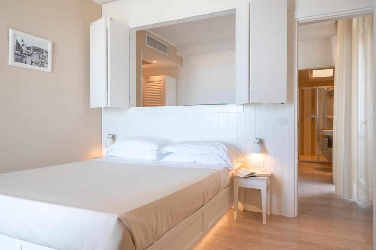 Hotel Bristol Cattolica Exterior photo