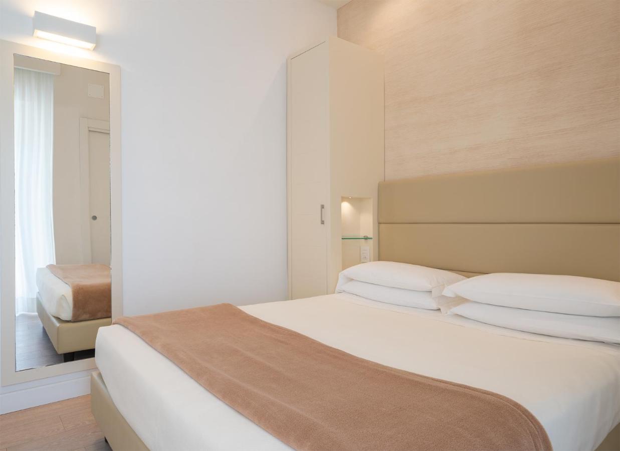 Hotel Bristol Cattolica Exterior photo