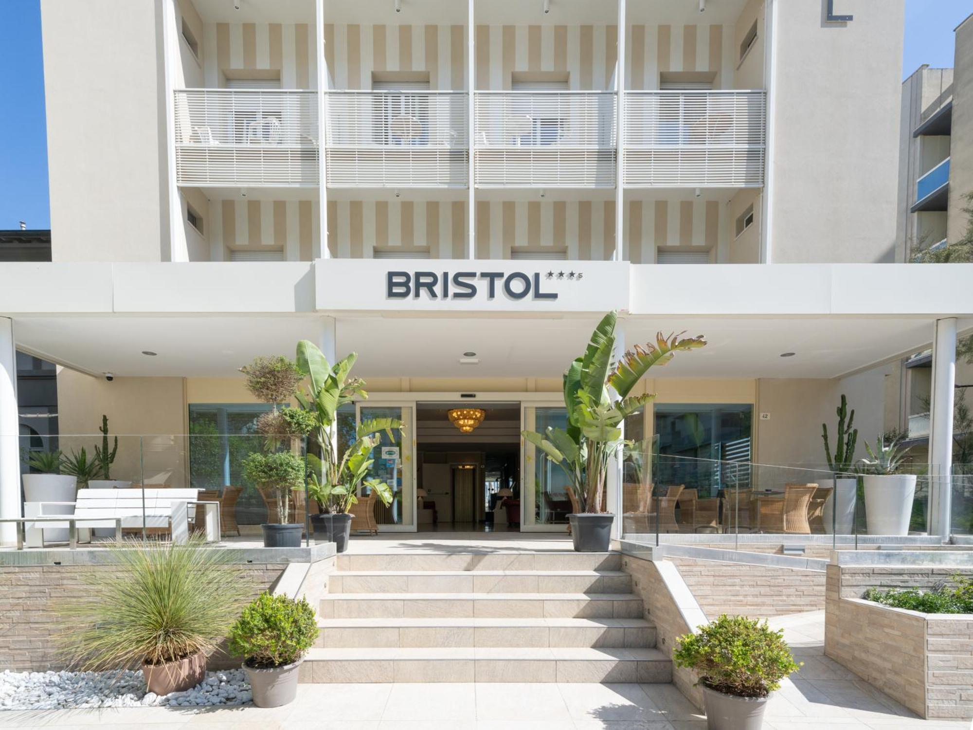 Hotel Bristol Cattolica Exterior photo