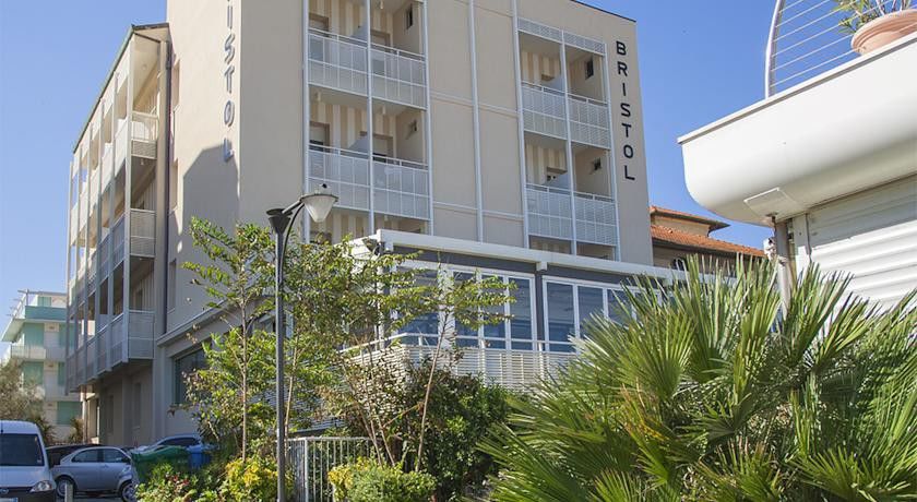 Hotel Bristol Cattolica Exterior photo
