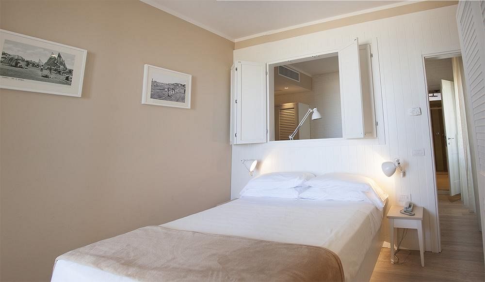 Hotel Bristol Cattolica Exterior photo