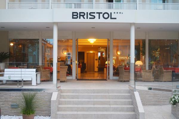 Hotel Bristol Cattolica Exterior photo